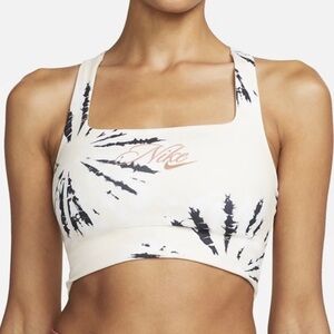 Nike Women’s Resort Cropped Sunburst Training Tank